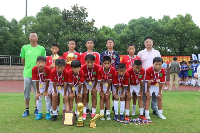 塔图姆轰43+16+10绿军复仇公牛 爵士轻取篮网